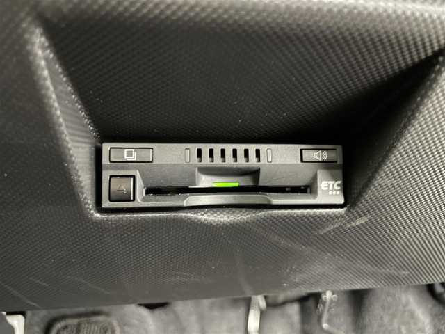 トヨタ ライズ G 富山県 2022(令4)年 1万km ブラックマイカメタリック 純正9型ディスプレイオーディオ/（AM/FM/BT/USB/HDMI/フルセグ）/バックカメラ/ETC/ブラインドスポットモニター/衝突被害軽減システム/コーナーセンサー/横滑り防止装置/アイドリングストップ/純正アルミホイール/純正フロアマット/オートLEDライト/ステアリングスイッチ/電動格納ミラー/スマートキー