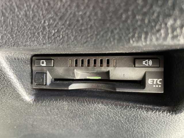 トヨタ シエンタ ファンベースX 愛知県 2019(令1)年 2.9万km ヴィンテージブラウンパールクリスタルシャイン SDナビ/バックカメラ/片側パワースライド/オートマチックハイビーム/ETC/衝突軽減システム/フルセグ/CD DVD/Bluetooth/ステアリングスイッチ/スマートキー/プッシュスタート