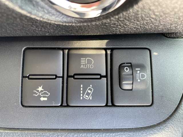 トヨタ シエンタ ファンベースX 愛知県 2019(令1)年 2.9万km ヴィンテージブラウンパールクリスタルシャイン SDナビ/バックカメラ/片側パワースライド/オートマチックハイビーム/ETC/衝突軽減システム/フルセグ/CD DVD/Bluetooth/ステアリングスイッチ/スマートキー/プッシュスタート