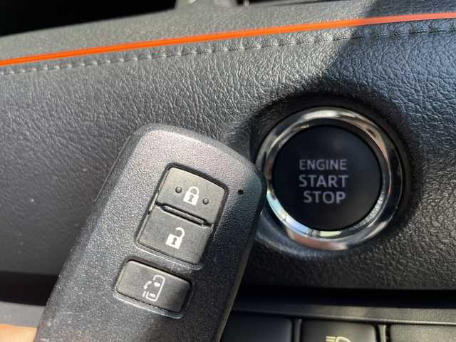 トヨタ シエンタ ファンベースX 愛知県 2019(令1)年 2.9万km ヴィンテージブラウンパールクリスタルシャイン SDナビ/バックカメラ/片側パワースライド/オートマチックハイビーム/ETC/衝突軽減システム/フルセグ/CD DVD/Bluetooth/ステアリングスイッチ/スマートキー/プッシュスタート