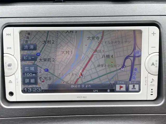 トヨタ プリウス L 静岡県 2013(平25)年 8.5万km スーパーホワイトⅡ (株)IDOMが運営する【じしゃロン焼津店】の自社ローン専用車両になります。こちらは現金またはオートローンご利用時の価格です。自社ローンご希望の方は別途その旨お申付け下さい /純正メモリナビ/（ワンセグＴＶ/Ｂｌｕｅｔｏｏｔｈ接続/ＣＤ/ミュージックサーバー）/バックカメラ/ＥＴＣ/プッシュスタート/オートライト