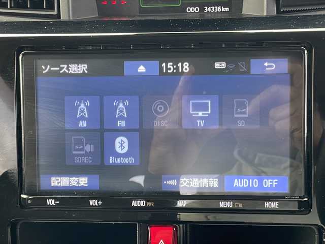 トヨタ ルーミー 山梨県 2018(平30)年 3.5万km レーザーブルークリスタルシャイン ４WD/衝突軽減ブレーキ/純正SDナビ/ＣＤ/ＤＶＤ/ＢＴ/フルセグテレビ/バックカメラ/アイドリングストップ/クルーズコントロール/プッシュスタート/両側パワースライドドア/ETC/純正LEDヘッドライト/スマートキー