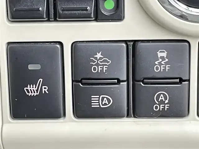 ダイハツ ムーヴ キャンバス G メイクアップ VS SAⅢ 千葉県 2022(令4)年 3.5万km パールホワイトⅢ/ナチュラルベージュマイカメタリック 2トーン 禁煙車/スマートアシストIII/・衝突回避支援ブレーキ/・オートハイビーム/・前後誤発進抑制機能/・先行車発進お知らせ機能/・車線はみ出し警報/・エマージェンシーストップシグナル/両側パワースライドドア/純正7インチナビ/CD/DVD/Bluetooth/フルセグ/アラウンドビューモニター/LEDオートライト/オートハイビーム/シートヒーター/アイドリングストップ/USBポート/プッシュスタート/スマートキー