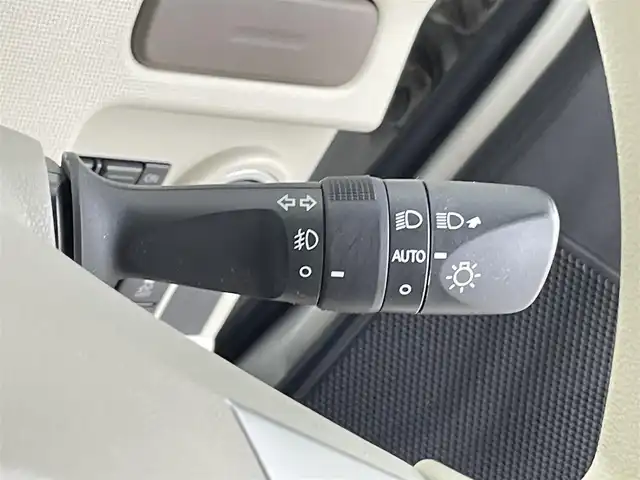 ダイハツ ムーヴ キャンバス G メイクアップ VS SAⅢ 千葉県 2022(令4)年 3.5万km パールホワイトⅢ/ナチュラルベージュマイカメタリック 2トーン 禁煙車/スマートアシストIII/・衝突回避支援ブレーキ/・オートハイビーム/・前後誤発進抑制機能/・先行車発進お知らせ機能/・車線はみ出し警報/・エマージェンシーストップシグナル/両側パワースライドドア/純正7インチナビ/CD/DVD/Bluetooth/フルセグ/アラウンドビューモニター/LEDオートライト/オートハイビーム/シートヒーター/アイドリングストップ/USBポート/プッシュスタート/スマートキー