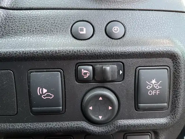 日産 ノート e－パワー X 神奈川県 2019(令1)年 1.8万km ダークメタルグレー 純正ＳＤナビ　Bluetooth/iPod/CD/DVD　/フルセグＴＶ　/全方位カメラ　/ＥＴＣ　/前後ドライブレコーダー　/前後コーナーセンサー　/SUPER CAT(SCRX-R203)レーダー　/純正アルミホイール　/純正フロアマット　/スマートキー　/衝突被害軽減システム