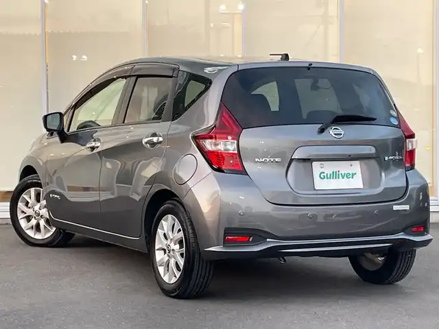 日産 ノート e－パワー X 神奈川県 2019(令1)年 1.8万km ダークメタルグレー 純正ＳＤナビ　Bluetooth/iPod/CD/DVD　/フルセグＴＶ　/全方位カメラ　/ＥＴＣ　/前後ドライブレコーダー　/前後コーナーセンサー　/SUPER CAT(SCRX-R203)レーダー　/純正アルミホイール　/純正フロアマット　/スマートキー　/衝突被害軽減システム