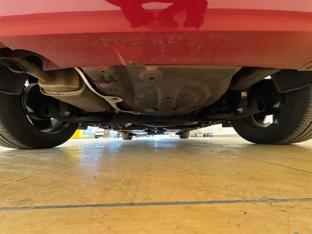 日産 オーラ G レザーエディション 群馬県 2022(令4)年 7.1万km ガーネットレッド/スーパーブラック 2トーン 安全性能/・プロパイロット/・エマージェンシーブレーキ/・車線逸脱防止支援/・ブラインドスポットモニター/・速度標識表示/・駐車支援/純正9インチメモリナビ/　　フルセグ/Bluetooth/    USB/HDMI/FM/AM/    AppleCarPlay/AndroidAuto/BOSEサウンド/アラウンドビューモニター/デジタルインナーミラー/オートLEDヘッドライト/フォグランプ/黒革シート/前席シートヒーター/ステアリングヒーター/置くだけ充電/スマートキー2本/純正フロアマット/純正17AW/前後ドライブレコーダー/ビルドインETC2.0