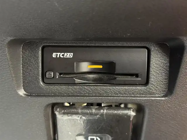 日産 オーラ G レザーエディション 群馬県 2022(令4)年 7.1万km ガーネットレッド/スーパーブラック 2トーン 安全性能/・プロパイロット/・エマージェンシーブレーキ/・車線逸脱防止支援/・ブラインドスポットモニター/・速度標識表示/・駐車支援/純正9インチメモリナビ/　　フルセグ/Bluetooth/    USB/HDMI/FM/AM/    AppleCarPlay/AndroidAuto/BOSEサウンド/アラウンドビューモニター/デジタルインナーミラー/オートLEDヘッドライト/フォグランプ/黒革シート/前席シートヒーター/ステアリングヒーター/置くだけ充電/スマートキー2本/純正フロアマット/純正17AW/前後ドライブレコーダー/ビルドインETC2.0