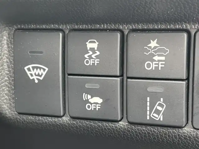 ホンダ フィット ハイブリット F 山形県 2017(平29)年 7.8万km ルナシルバーM 4WD/ホンダセンシング/メモリナビ/　　【CD USB AUX】/レーダークルーズコントロール/ワイパーデアイサー/電動格納ウィンカーミラー/スマートキー/ETC