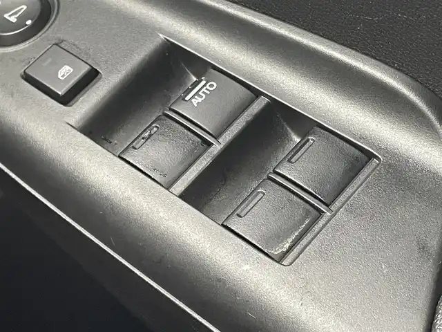 ホンダ フィット ハイブリット F 山形県 2017(平29)年 7.8万km ルナシルバーM 4WD/ホンダセンシング/メモリナビ/　　【CD USB AUX】/レーダークルーズコントロール/ワイパーデアイサー/電動格納ウィンカーミラー/スマートキー/ETC