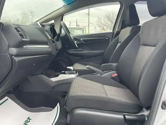 ホンダ フィット ハイブリット F 山形県 2017(平29)年 7.8万km ルナシルバーM 4WD/ホンダセンシング/メモリナビ/　　【CD USB AUX】/レーダークルーズコントロール/ワイパーデアイサー/電動格納ウィンカーミラー/スマートキー/ETC