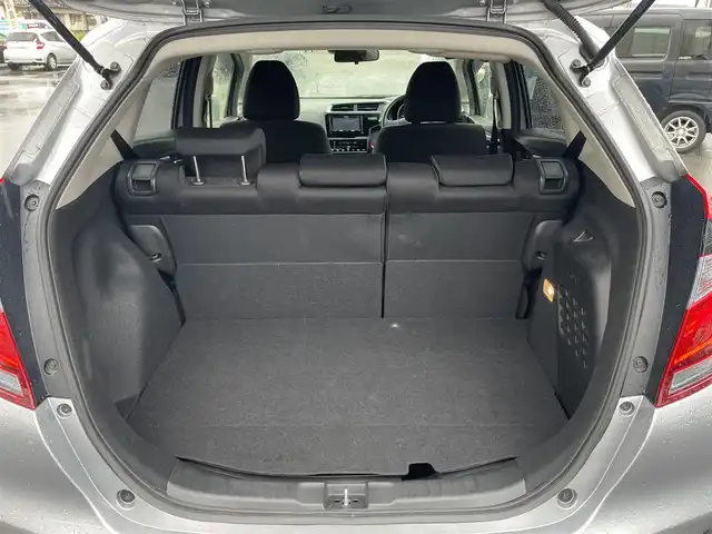 ホンダ フィット ハイブリット F 山形県 2017(平29)年 7.8万km ルナシルバーM 4WD/ホンダセンシング/メモリナビ/　　【CD USB AUX】/レーダークルーズコントロール/ワイパーデアイサー/電動格納ウィンカーミラー/スマートキー/ETC