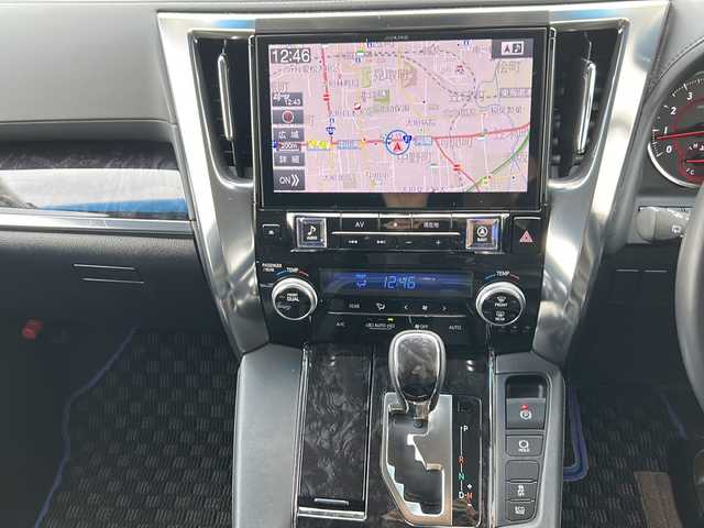 トヨタ ヴェルファイア Z Gエディション 岐阜県 2019(平31)年 3.4万km ホワイトパールクリスタルシャイン ワンオーナー/ALPINE11インチメモリーナビ/フルセグTV/DVD/CD/SD/USB/Bluetooth/ドライブレコーダー/HDMI/ビルトインETC/革シート/ALPINEフリップダウンモニター/シルクブレイズ　フロントスポイラー/パワーバックドア/電動シート/電動オットマン/シートメモリー/両側パワースライドドア/レーダークルーズコントロール/プッシュスタート/ステアリングヒーター/オートハイビーム/オートライト/オートエアコン/３列シート/後席サンシェード/クリアランスソナー/レーントレーシングアシスト/パーキングサポートブレーキ/プリクラッシュセーフティー/ECOMODE/ロードサインアシスト/NANOE/先行発進告知/BRAKEHOLD