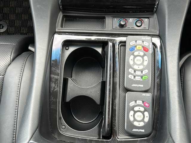 トヨタ ヴェルファイア Z Gエディション 岐阜県 2019(平31)年 3.4万km ホワイトパールクリスタルシャイン ワンオーナー/ALPINE11インチメモリーナビ/フルセグTV/DVD/CD/SD/USB/Bluetooth/ドライブレコーダー/HDMI/ビルトインETC/革シート/ALPINEフリップダウンモニター/シルクブレイズ　フロントスポイラー/パワーバックドア/電動シート/電動オットマン/シートメモリー/両側パワースライドドア/レーダークルーズコントロール/プッシュスタート/ステアリングヒーター/オートハイビーム/オートライト/オートエアコン/３列シート/後席サンシェード/クリアランスソナー/レーントレーシングアシスト/パーキングサポートブレーキ/プリクラッシュセーフティー/ECOMODE/ロードサインアシスト/NANOE/先行発進告知/BRAKEHOLD