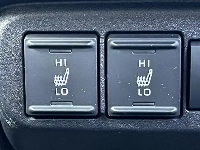 トヨタ シエンタ Z 東京都 2023(令5)年 2.3万km アーバンカーキ コンフォートパッケージ　/純正コネクトナビプラス　/ＴＶ・ＣＤ／ＤＶＤ・ＨＤＭＩ・Ｂｌｕｅｔｏｏｔｈ　/バックモニター　/天井サーキュレーター　/プリクラッシュセーフティ/ブラインドスポットモニター/レーンディパーチャーアラート/レーダークルーズコントロール/両側電動スライドドア　/ビルトインＥＴＣ2.0　/純正アルミホイール