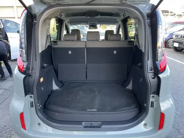 トヨタ シエンタ Z 東京都 2023(令5)年 2.3万km アーバンカーキ コンフォートパッケージ　/純正コネクトナビプラス　/ＴＶ・ＣＤ／ＤＶＤ・ＨＤＭＩ・Ｂｌｕｅｔｏｏｔｈ　/バックモニター　/天井サーキュレーター　/プリクラッシュセーフティ/ブラインドスポットモニター/レーンディパーチャーアラート/レーダークルーズコントロール/両側電動スライドドア　/ビルトインＥＴＣ2.0　/純正アルミホイール