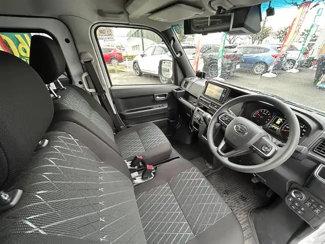 ダイハツ アトレー バン RS 長野県 2022(令4)年 0.9万km シャイニングホワイトパール フルセグテレビ/AM/FM/Bluetooth/iPod/USB/バックカメラ/アイドリングストップ/ETC/両側パワースライドドア/ドアバイザー/プッシュスタート/クルーズコントロール/スペアキー/コーナーセンサー/LEDヘッドライト/オートハイビーム/純正フロアマット/4WD/パワーウィンドウ