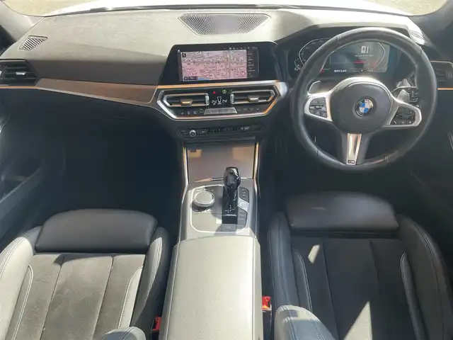 ＢＭＷ ３２０ｄ xDrive ツーリング Mスポーツ 高知県 2021(令3)年 3.1万km 白 コンフォートパッケージ/ACC/純正ナビ/全方位カメラ/ドライビングアシスト/ハーフ革/シートヒーター/電動バックドア/アンビエントライト/コーナーセンサー /オートホールド /取扱説明書/スぺアキ