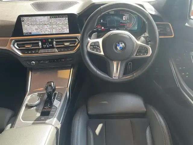 ＢＭＷ ３２０ｄ xDrive ツーリング Mスポーツ 高知県 2021(令3)年 3.1万km 白 コンフォートパッケージ/ACC/純正ナビ/全方位カメラ/ドライビングアシスト/ハーフ革/シートヒーター/電動バックドア/アンビエントライト/コーナーセンサー /オートホールド /取扱説明書/スぺアキ