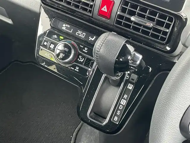 ダイハツ タント カスタム RS セレクション 千葉県 2020(令2)年 4.3万km シャイニングホワイトパール 純正メモリナビ(NSZN-Y70DS)/Bluetooth/フルセグTV/AM/FM/DVD/USB/バックカメラ/両側電動パワースライドドア/ETC車載器/社外ドライブレコーダー/シートヒーター/オートライト/運転席ロングスライド/スマートアシスト/標識認識機能/コーナーセンサー/ドアバイザー/LEDヘッドライト/フォグランプ