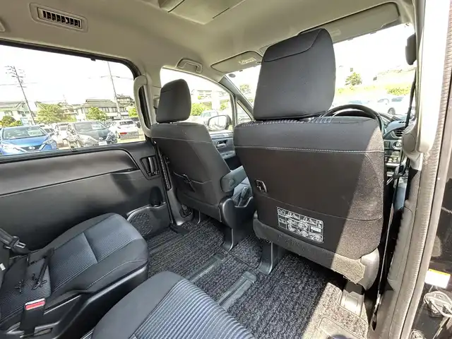 トヨタ ノア Si 岡山県 2014(平26)年 6.5万km ブラック 純正ナビ/フルセグTV、CD、DVD、Bluetooth、AM、FM/バックカメラ/ビルトインETC/両側パワースライドドア/スマートキー/プッシュスタート