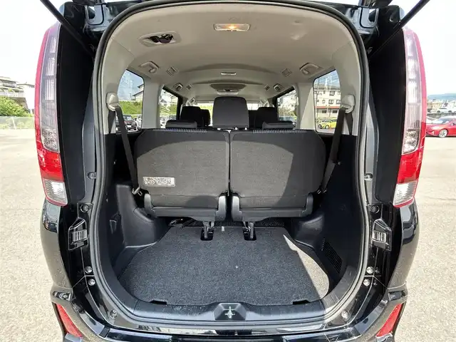 トヨタ ノア Si 岡山県 2014(平26)年 6.5万km ブラック 純正ナビ/フルセグTV、CD、DVD、Bluetooth、AM、FM/バックカメラ/ビルトインETC/両側パワースライドドア/スマートキー/プッシュスタート