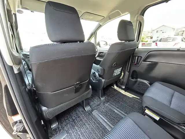 トヨタ ノア Si 岡山県 2014(平26)年 6.5万km ブラック 純正ナビ/フルセグTV、CD、DVD、Bluetooth、AM、FM/バックカメラ/ビルトインETC/両側パワースライドドア/スマートキー/プッシュスタート