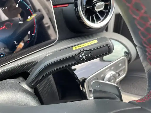 メルセデス・ベンツ Ｍ・ベンツ Ａ２００ｄ AMGライン 東京都 2019(令1)年 2.9万km ポーラホワイト レーダーセーフティパッケージ/純正ナビ/バックカメラ/シートヒーター/ハーフレザーシート/パワーシート/パドルシフト/ドライブレコーダー/ETC2.0/アクティブブレーキアシスト/アテンションアシスト/ブラインドスポットモニター/レーントレーシングアシスト/カメラ＆パーキング/純正18インチAW