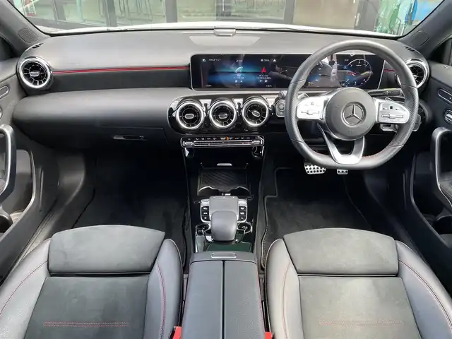 メルセデス・ベンツ Ｍ・ベンツ Ａ２００ｄ AMGライン 東京都 2019(令1)年 2.9万km ポーラホワイト レーダーセーフティパッケージ/純正ナビ/バックカメラ/シートヒーター/ハーフレザーシート/パワーシート/パドルシフト/ドライブレコーダー/ETC2.0/アクティブブレーキアシスト/アテンションアシスト/ブラインドスポットモニター/レーントレーシングアシスト/カメラ＆パーキング/純正18インチAW