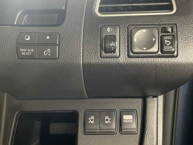 日産 セレナ ハイウェイスター Vセレクション 福岡県 2012(平24)年 12.3万km スチールブルー 純正メモリナビ/・CD/DVD/BT/フルセグTV/・バックモニター/純正フリップダウンモニター/両側パワースライドドア/クルーズコントロール/ETC/スマートキー/・プッシュスタート/・スペアキー/革巻きステアリング/純正16インチアルミホイール/純正フロママット