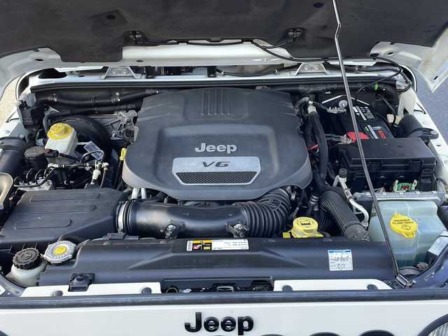 クライスラー・ジープ ジープ ラングラー アンリミテッド スポーツ 山口県 2014(平26)年 7.7万km 白 4WD/社外ナビ【AVIC-ZH0077】/フルセグテレビ/Bluetooth/バックカメラ/ETC/クルーズコントロール/ミラーヒーター/純正17インチAW/スペアキー