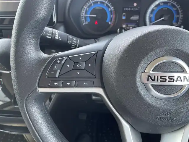 日産 ルークス ハイウェイスター X 長崎県 2022(令4)年 6.9万km フローズンバニラパール アラウンドビューモニター/純正9型ナビ/（フルセグ・DVD・SD・BT)/エマージェンシーブレーキ/レーンキープアシスト/クリアランスソナー/スペアキー/アイドリングストップ/左パワースライドドア/ドライブレコーダー/LEDヘッドライト/ステアリングスイッチ/オートライト/純正フロアマット/ETC