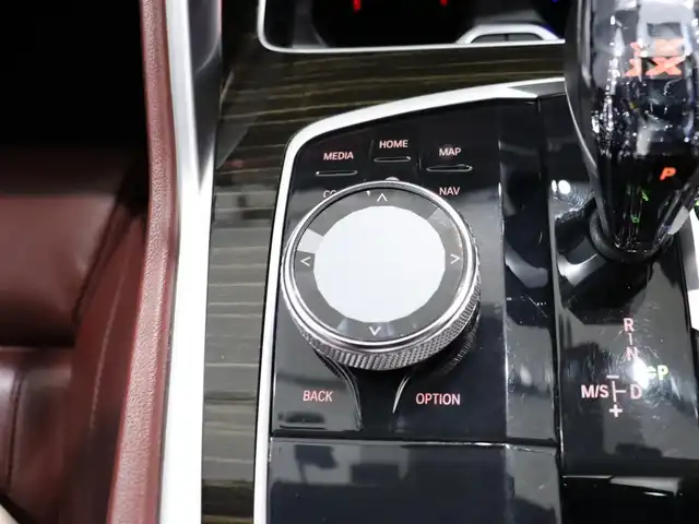 ＢＭＷ Ｘ６ xDrive35d Mスポーツ 静岡県 2020(令2)年 7.5万km ミネラルホワイト 赤革/サンルーフ/harman/kardon/純正ナビ/フルセグTV/HUD/ACC/LKA/BSM/衝突軽減ブレーキ/コンフォートパッケージ/・ベンチレーション/・シートヒーター/・マッサージ/プラスパッケージ/純正21インチAW