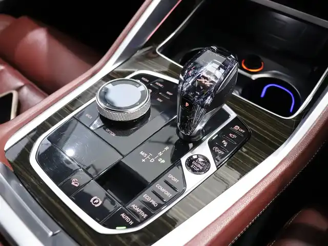 ＢＭＷ Ｘ６ xDrive35d Mスポーツ 静岡県 2020(令2)年 7.5万km ミネラルホワイト 赤革/サンルーフ/harman/kardon/純正ナビ/フルセグTV/HUD/ACC/LKA/BSM/衝突軽減ブレーキ/コンフォートパッケージ/・ベンチレーション/・シートヒーター/・マッサージ/プラスパッケージ/純正21インチAW