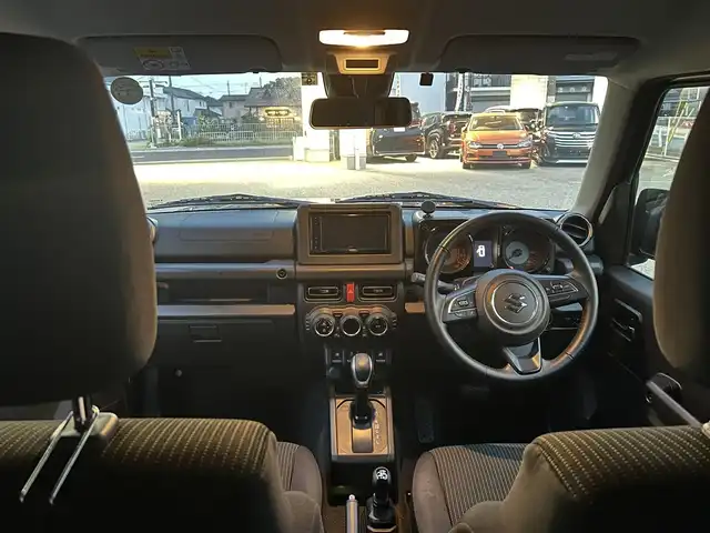 スズキ ジムニー XC 兵庫県 2020(令2)年 3.4万km ブルーイッシュブラックパール3 社外ディスプレイオーディオ(PVH-9300DVSZS)/Bluetooth/CD/DVD/FM/AM/バックカメラ/ビルトインETC/衝突被害軽減ブレーキ/車線逸脱警報/クルーズコントロール/LEDヘッドライト/フォグランプ/オートライト/D/N シートヒーター/プッシュスタート/電格ミラー/純正フロアマット/ISOFIX/パートタイム4WD/横滑り防止装置/スペアキー1本/新車時保証書/取扱説明書