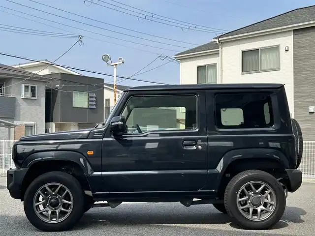 スズキ ジムニー XC 兵庫県 2020(令2)年 3.4万km ブルーイッシュブラックパール3 社外ディスプレイオーディオ(PVH-9300DVSZS)/Bluetooth/CD/DVD/FM/AM/バックカメラ/ビルトインETC/衝突被害軽減ブレーキ/車線逸脱警報/クルーズコントロール/LEDヘッドライト/フォグランプ/オートライト/D/N シートヒーター/プッシュスタート/電格ミラー/純正フロアマット/ISOFIX/パートタイム4WD/横滑り防止装置/スペアキー1本/新車時保証書/取扱説明書