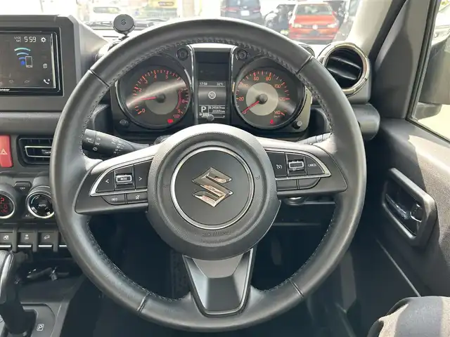 スズキ ジムニー XC 兵庫県 2020(令2)年 3.4万km ブルーイッシュブラックパール3 社外ディスプレイオーディオ(PVH-9300DVSZS)/Bluetooth/CD/DVD/FM/AM/バックカメラ/ビルトインETC/衝突被害軽減ブレーキ/車線逸脱警報/クルーズコントロール/LEDヘッドライト/フォグランプ/オートライト/D/N シートヒーター/プッシュスタート/電格ミラー/純正フロアマット/ISOFIX/パートタイム4WD/横滑り防止装置/スペアキー1本/新車時保証書/取扱説明書