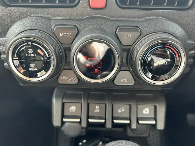 スズキ ジムニー XC 兵庫県 2020(令2)年 3.4万km ブルーイッシュブラックパール3 社外ディスプレイオーディオ(PVH-9300DVSZS)/Bluetooth/CD/DVD/FM/AM/バックカメラ/ビルトインETC/衝突被害軽減ブレーキ/車線逸脱警報/クルーズコントロール/LEDヘッドライト/フォグランプ/オートライト/D/N シートヒーター/プッシュスタート/電格ミラー/純正フロアマット/ISOFIX/パートタイム4WD/横滑り防止装置/スペアキー1本/新車時保証書/取扱説明書