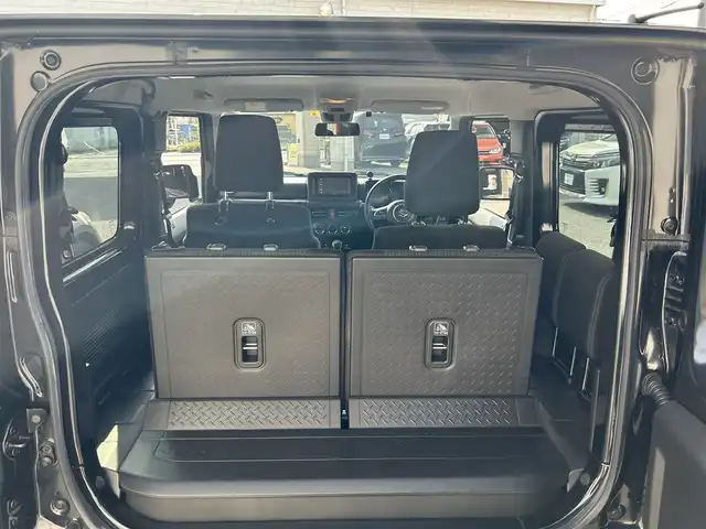 スズキ ジムニー XC 兵庫県 2020(令2)年 3.4万km ブルーイッシュブラックパール3 社外ディスプレイオーディオ(PVH-9300DVSZS)/Bluetooth/CD/DVD/FM/AM/バックカメラ/ビルトインETC/衝突被害軽減ブレーキ/車線逸脱警報/クルーズコントロール/LEDヘッドライト/フォグランプ/オートライト/D/N シートヒーター/プッシュスタート/電格ミラー/純正フロアマット/ISOFIX/パートタイム4WD/横滑り防止装置/スペアキー1本/新車時保証書/取扱説明書