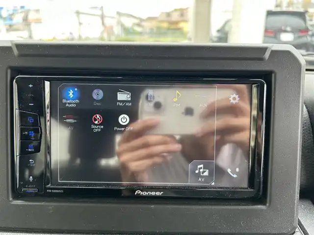 スズキ ジムニー XC 兵庫県 2020(令2)年 3.4万km ブルーイッシュブラックパール3 社外ディスプレイオーディオ(PVH-9300DVSZS)/Bluetooth/CD/DVD/FM/AM/バックカメラ/ビルトインETC/衝突被害軽減ブレーキ/車線逸脱警報/クルーズコントロール/LEDヘッドライト/フォグランプ/オートライト/D/N シートヒーター/プッシュスタート/電格ミラー/純正フロアマット/ISOFIX/パートタイム4WD/横滑り防止装置/スペアキー1本/新車時保証書/取扱説明書
