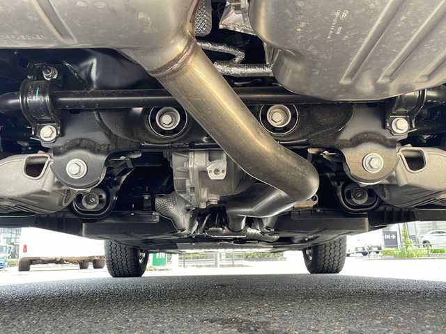 ランドローバー ランドローバー ディフェンダー 110S 大阪府 2024(令6)年 0.9万km グレー １オーナー車　黒レザーシート　全方位カメラ　エアーサスペンション　衝突被害軽減装置　レーダークルーズコントロール　全席シートヒーター　ナビ　純正１９インチＡＷ　ドライブレコーダー　ＥＴＣ２．０　ボディカラー：カルパチアングレイ　保証書　スペアスマートキー