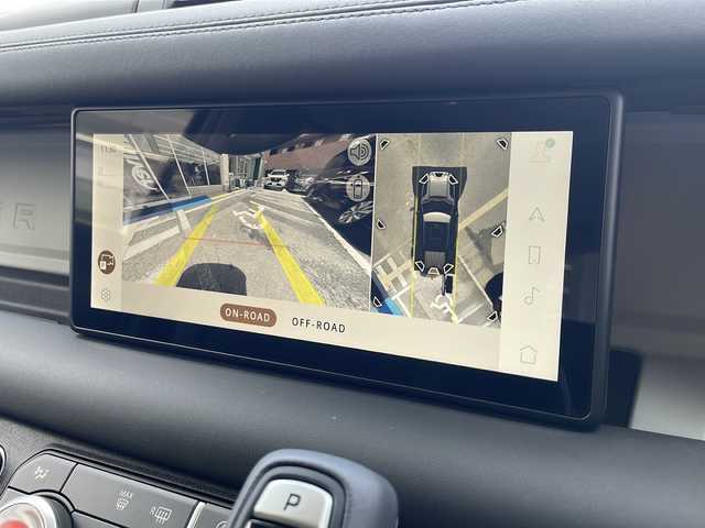 ランドローバー ランドローバー ディフェンダー 110S 大阪府 2024(令6)年 0.9万km グレー １オーナー車　黒レザーシート　全方位カメラ　エアーサスペンション　衝突被害軽減装置　レーダークルーズコントロール　全席シートヒーター　ナビ　純正１９インチＡＷ　ドライブレコーダー　ＥＴＣ２．０　ボディカラー：カルパチアングレイ　保証書　スペアスマートキー