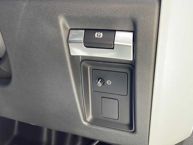 ランドローバー ランドローバー ディフェンダー 110S 大阪府 2024(令6)年 0.9万km グレー １オーナー車　黒レザーシート　全方位カメラ　エアーサスペンション　衝突被害軽減装置　レーダークルーズコントロール　全席シートヒーター　ナビ　純正１９インチＡＷ　ドライブレコーダー　ＥＴＣ２．０　ボディカラー：カルパチアングレイ　保証書　スペアスマートキー