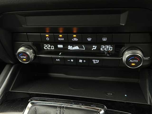 マツダ ＣＸ－８ XD スマートエディション 宮城県 2021(令3)年 3.7万km スノーフレイクホワイトパールマイカ i-ACTIVSENSE/・トラクションコントロールシステム/・アイ・ストップ/・クルージング＆トラフィック・サポート/・マツダ・レーダー・クルーズ・コントロール/・レーンキープ・アシスト・システム/ブラインドスポットモニター/ヘッドアップディスプレイ/クリアランスソナー/360°ビューモニター/マツダコネクトナビ/（地図SDカード無し）/・BT.USB.スマホ連携/・フルセグTV/ETC/ドライブレコーダー（FR）/プッシュスタート/スマートキー×2/電動パーキングブレーキ/LEDヘッドライト/ステアリングスイッチ/純正フロアマット/純正17インチAW/3列シート/ワイヤレス充電器