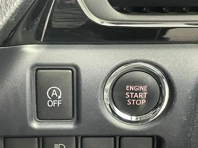 トヨタ ヴォクシー ZS 煌Ⅱ 埼玉県 2016(平28)年 7.4万km アイスチタニウムマイカメタリック 純正１０インチナビ　フリップダウンモニター　バックカメラ　セーフティセンスＣ　両側パワースライドドア　ドライブレコーダー　ビルトインＥＴＣ　ＨＩＤライト　純正アルミホイール　オートハイビーム　地デジ