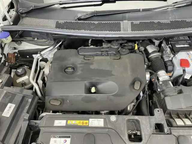 プジョー ３００８ GT ブルー HDi 滋賀県 2018(平30)年 7.8万km パール 8型純正ナビ/Bluetooth/Apple Car Play/USB/全方位カメラ/追従クルーズコントロール/サンルーフ/シートヒーター/ハーフレザーシート/ワイヤレス充電/LEDヘッドライト/ETC/ブラインドスポットモニター/電動リアゲート/前後ソナー/MTモード付AT/純正18インチAW