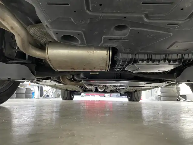 プジョー ３００８ GT ブルー HDi 滋賀県 2018(平30)年 7.8万km パール 8型純正ナビ/Bluetooth/Apple Car Play/USB/全方位カメラ/追従クルーズコントロール/サンルーフ/シートヒーター/ハーフレザーシート/ワイヤレス充電/LEDヘッドライト/ETC/ブラインドスポットモニター/電動リアゲート/前後ソナー/MTモード付AT/純正18インチAW