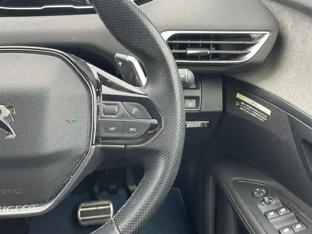 プジョー ３００８ GT ブルー HDi 滋賀県 2018(平30)年 7.8万km パール 8型純正ナビ/Bluetooth/Apple Car Play/USB/全方位カメラ/追従クルーズコントロール/サンルーフ/シートヒーター/ハーフレザーシート/ワイヤレス充電/LEDヘッドライト/ETC/ブラインドスポットモニター/電動リアゲート/前後ソナー/MTモード付AT/純正18インチAW