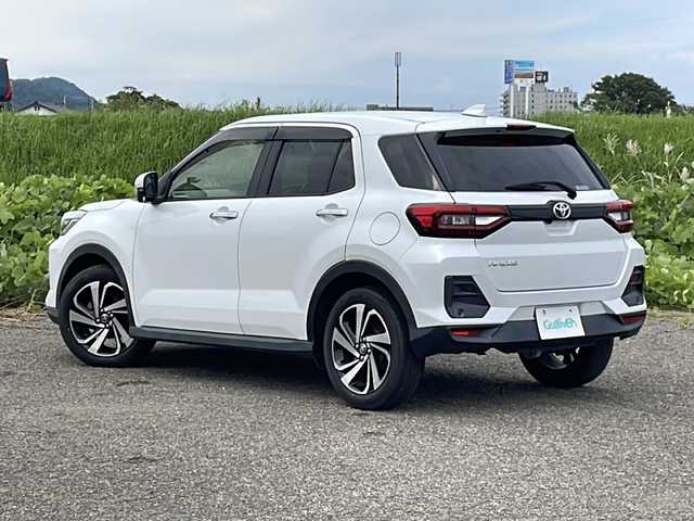 トヨタ ライズ Z 新潟県 2020(令2)年 5.7万km シャイニングホワイトパール 4WD/純正9インチSDナビ(NSZT-Y68T)/CD/DVD/BT/フルセグテレビ/全方位カメラ/ETC/衝突被害軽減ブレーキ/レーンキープアシスト/レーダークルーズコントロール/シートヒーター /MTモード付きAT/ステアリングスイッチ/コーナーセンサー/スマートキー/プッシュスタート/LEDヘッドライト/オートライト/オートハイビーム/フォグランプ/純正17インチアルミホイール