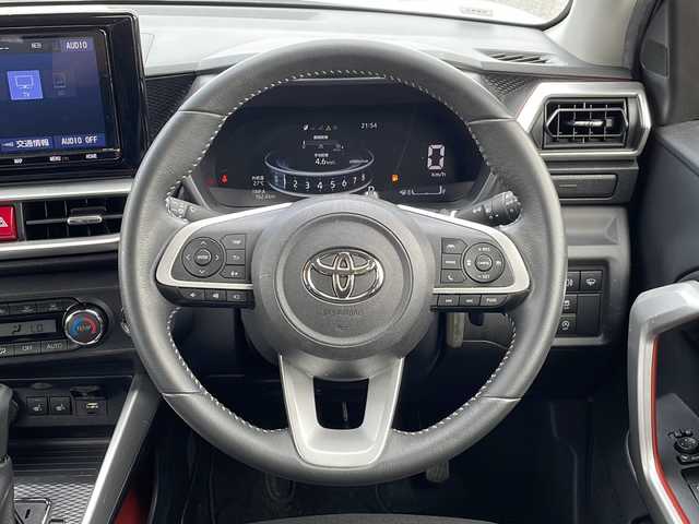 トヨタ ライズ Z 新潟県 2020(令2)年 5.7万km シャイニングホワイトパール 4WD/純正9インチSDナビ(NSZT-Y68T)/CD/DVD/BT/フルセグテレビ/全方位カメラ/ETC/衝突被害軽減ブレーキ/レーンキープアシスト/レーダークルーズコントロール/シートヒーター /MTモード付きAT/ステアリングスイッチ/コーナーセンサー/スマートキー/プッシュスタート/LEDヘッドライト/オートライト/オートハイビーム/フォグランプ/純正17インチアルミホイール